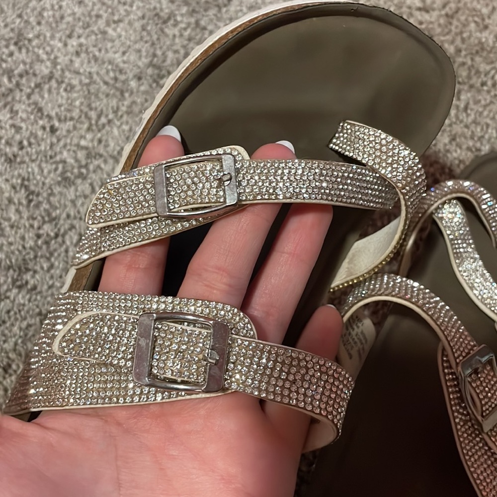 Sandals - Picture 3 of 5